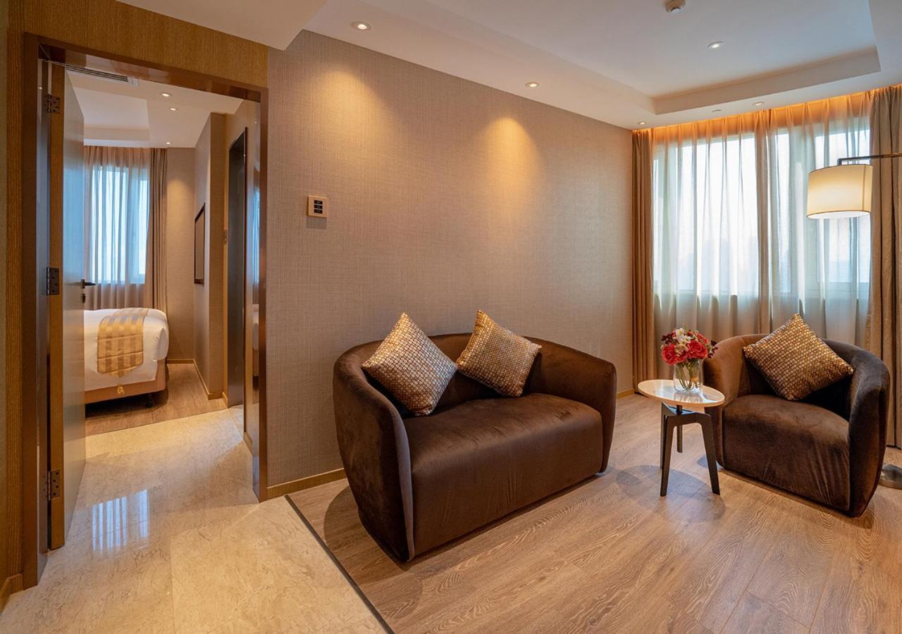 Grand Dragon Hotel 4*