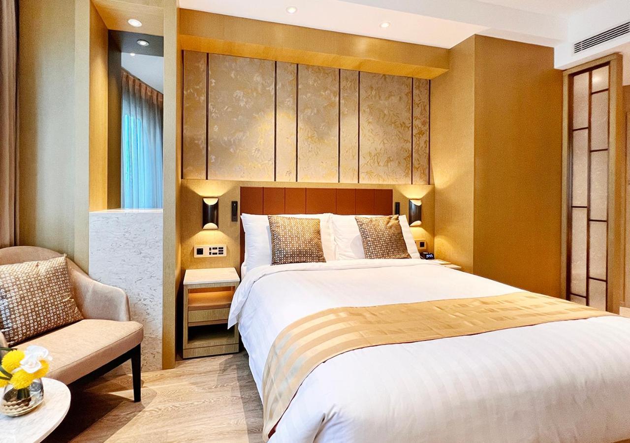 Hotel Grand Dragon 4*