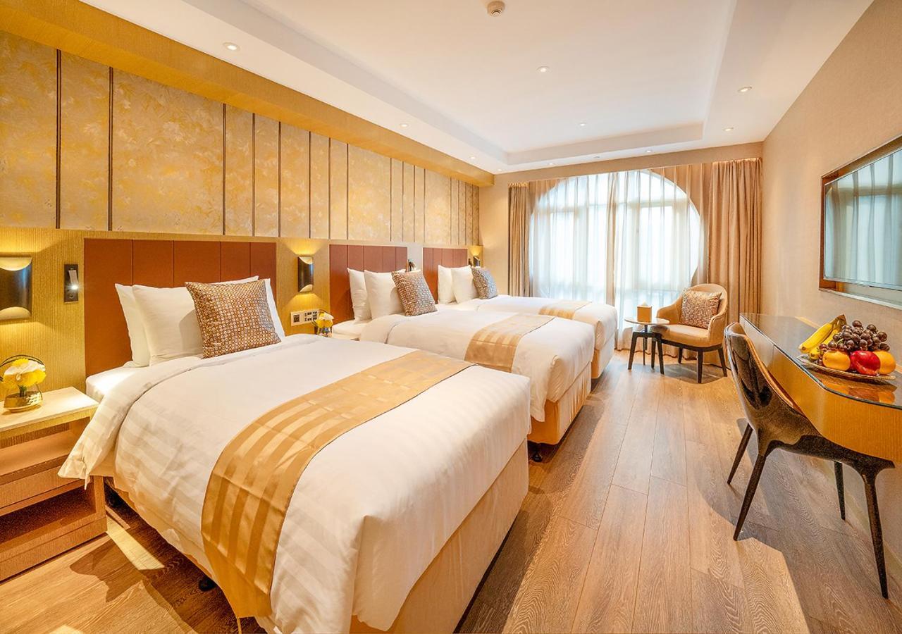 Hotel Grand Dragon 4*