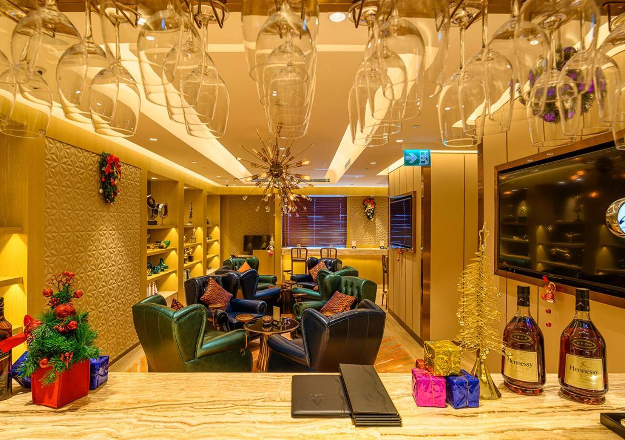 Grand Dragon Hotel 4*